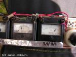 На приборах - U=14v, Iзаряда=1,6а. Включен 1модуль ФЭМ-30(12), солнце в дымке.